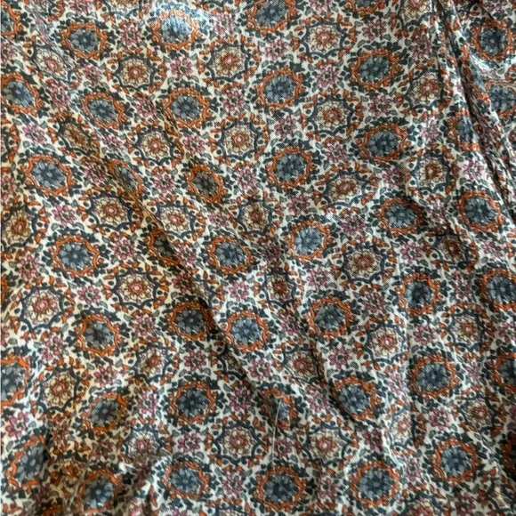 American Eagle Outfitters Women’s Multicolor Floral Blouse Size M NWOT V Neck - Picture 7 of 14